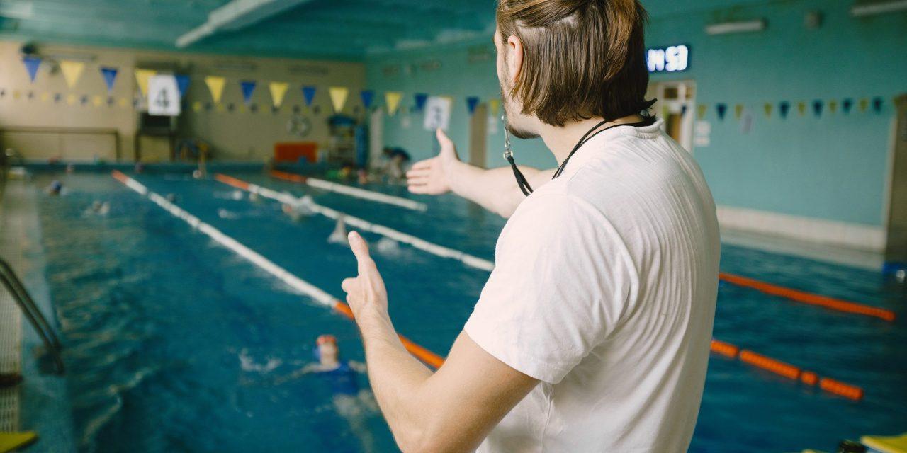 ¿Cuánto cobra un socorrista de instalaciones acuáticas?