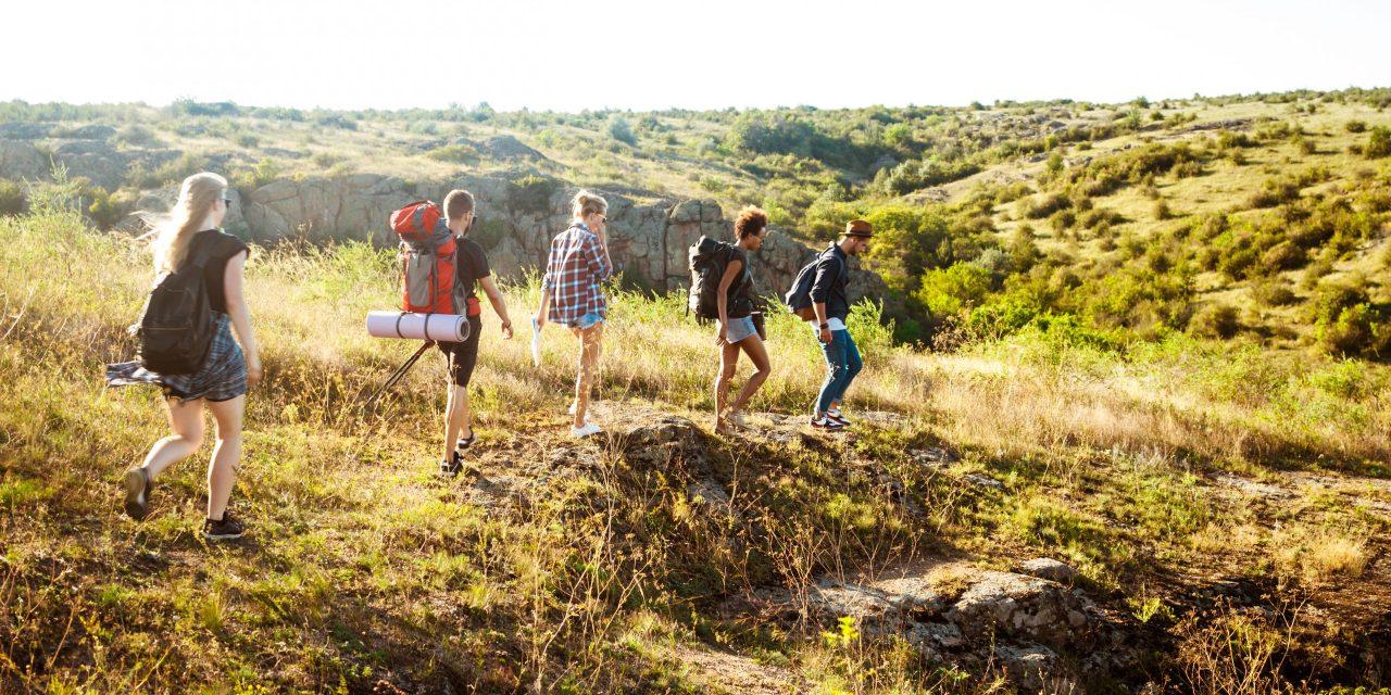 Cómo planificar rutas seguras para deportes de montaña