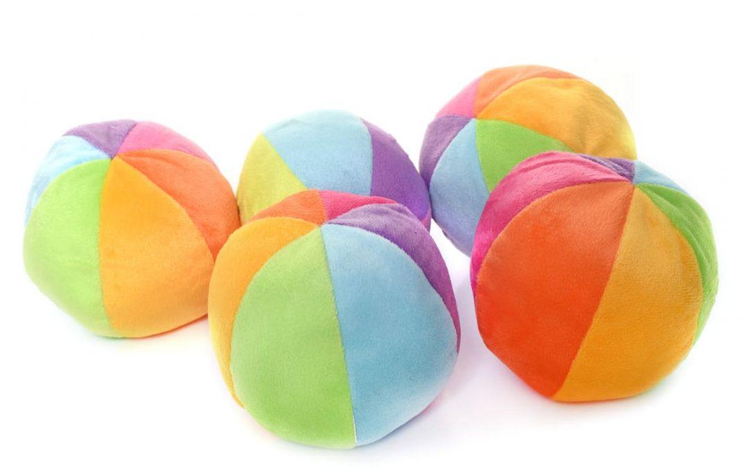 Guía de juegos con pelotas recicladas
